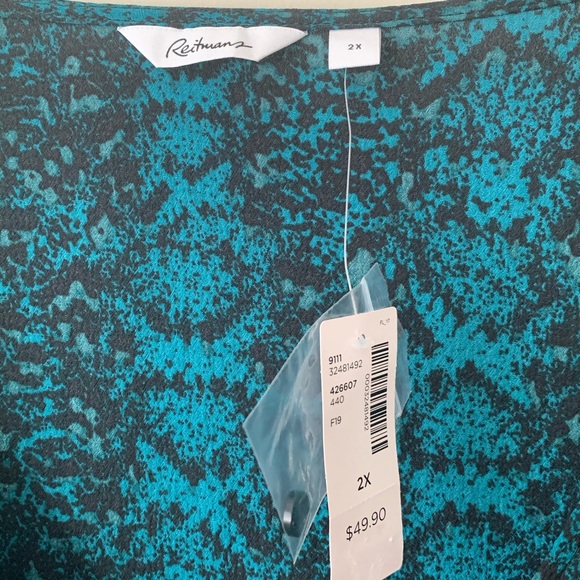 Reitmans green and black top - Picture 6 of 7